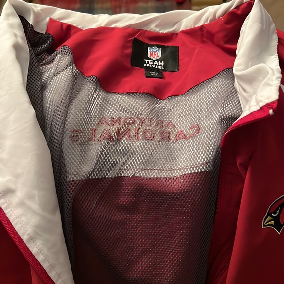 NFL team apparel, size 6x and color is burgundy, and white little black - Picture 3 of 5